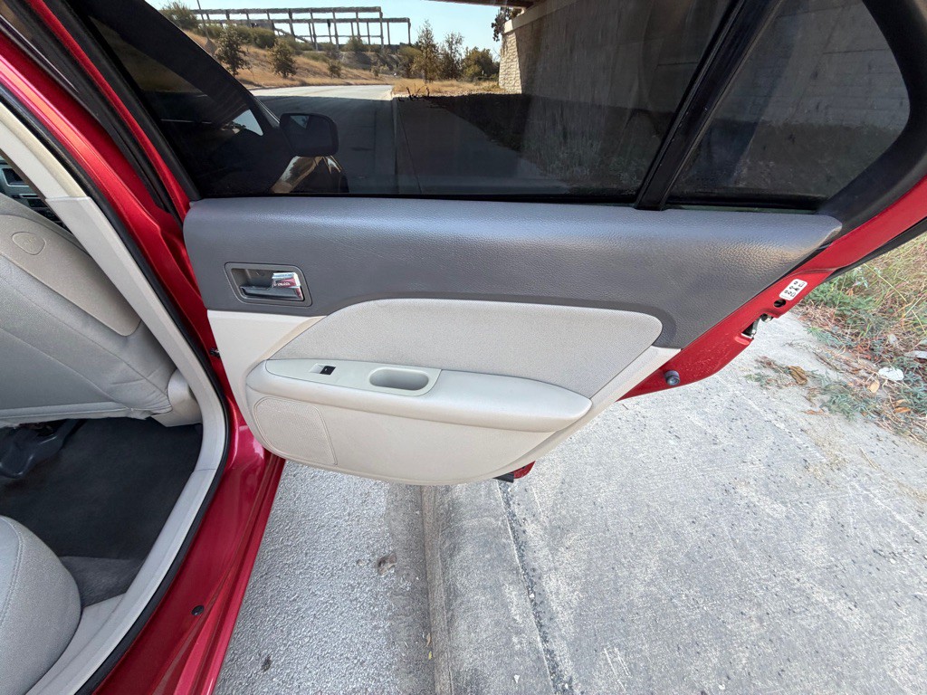 2010 Ford Fusion Image 14