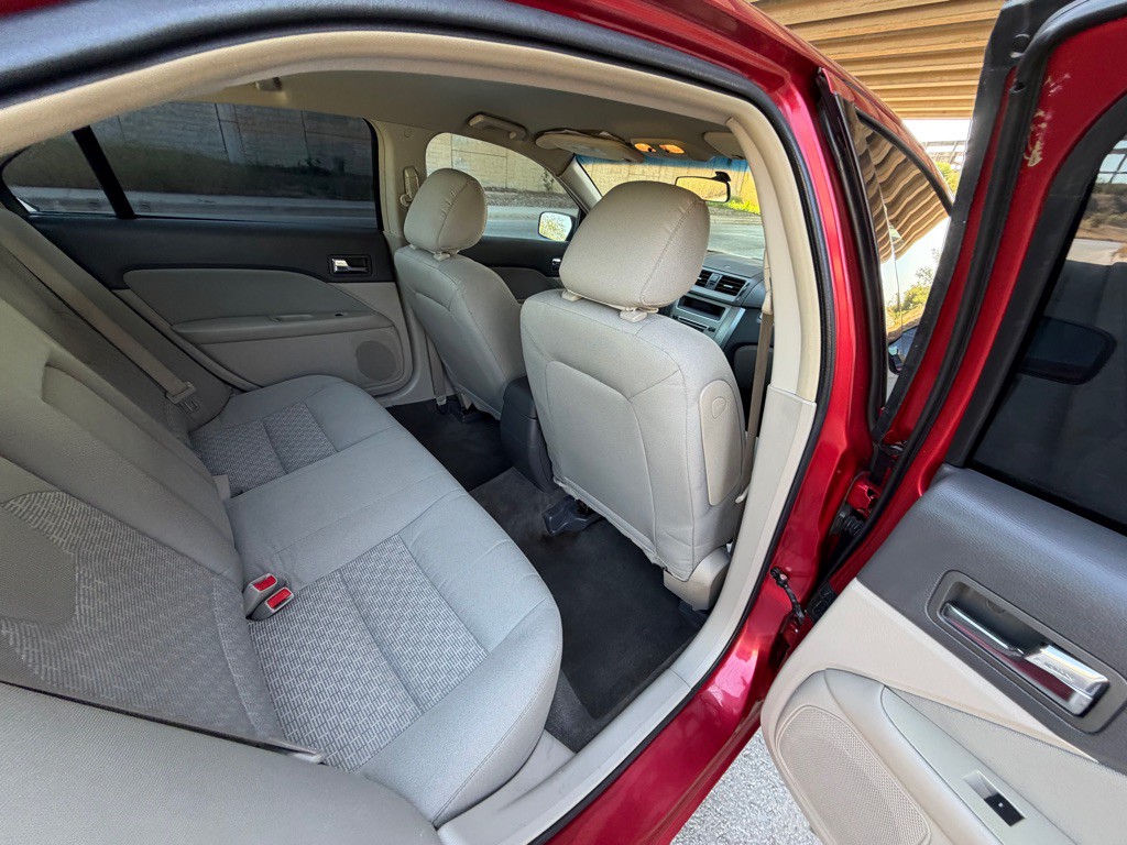 2010 Ford Fusion Image 15