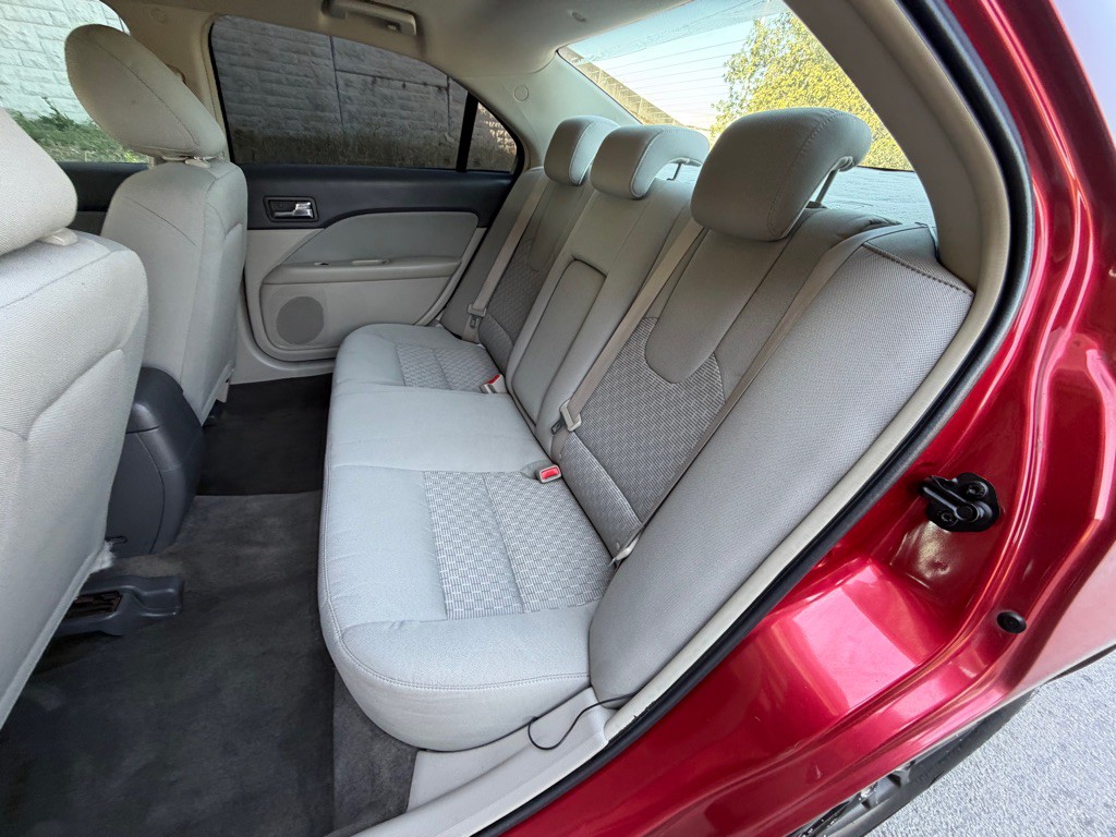 2010 Ford Fusion Image 19
