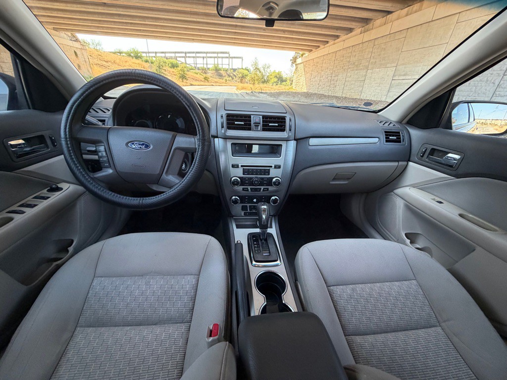 2010 Ford Fusion Image 20