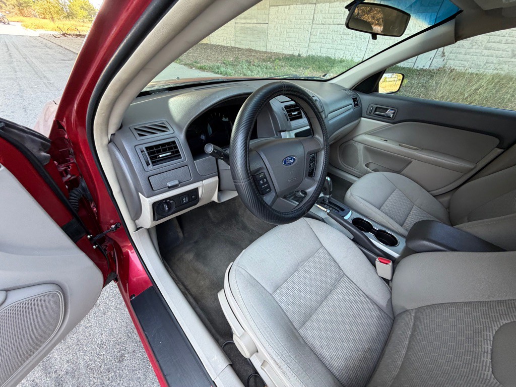 2010 Ford Fusion Image 23