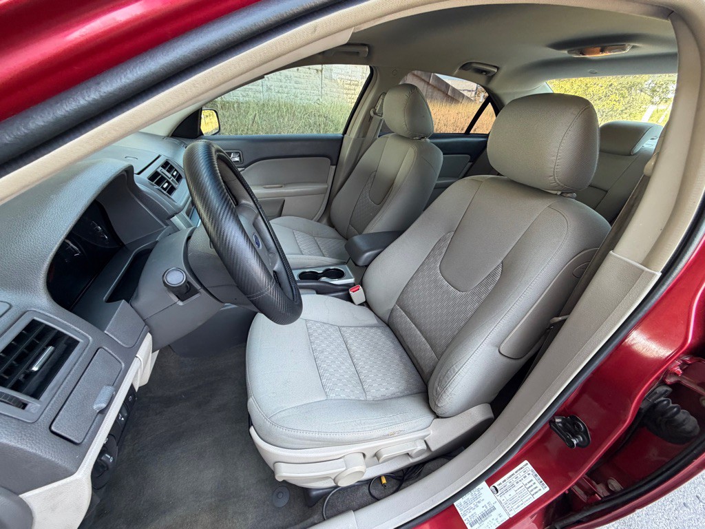 2010 Ford Fusion Image 24