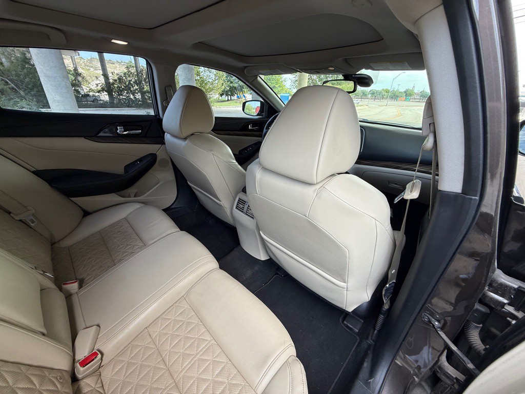 2016 Nissan Maxima Image 16