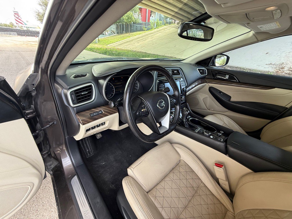 2016 Nissan Maxima Image 24