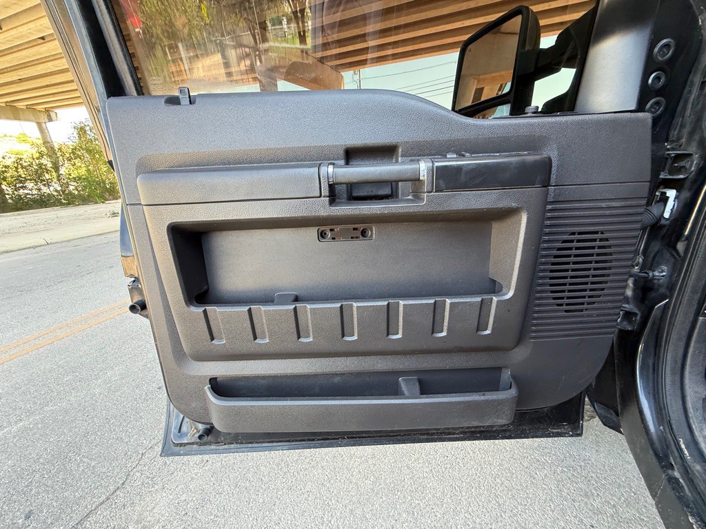 2012 Ford F-350 Image 23