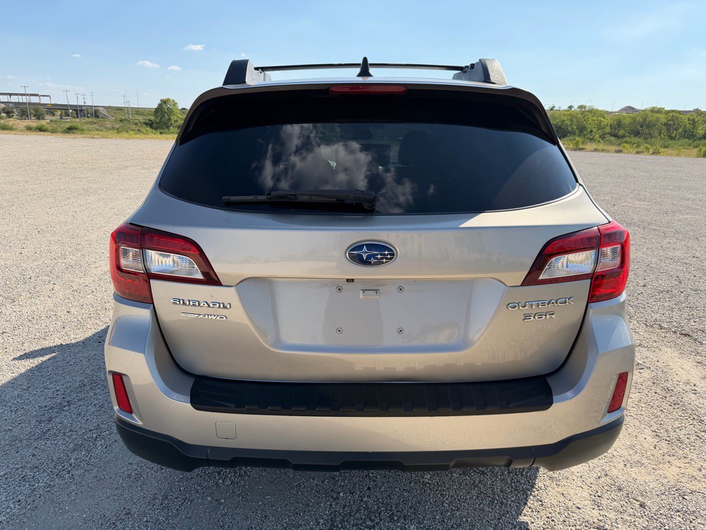 2016 Subaru Outback Image 10