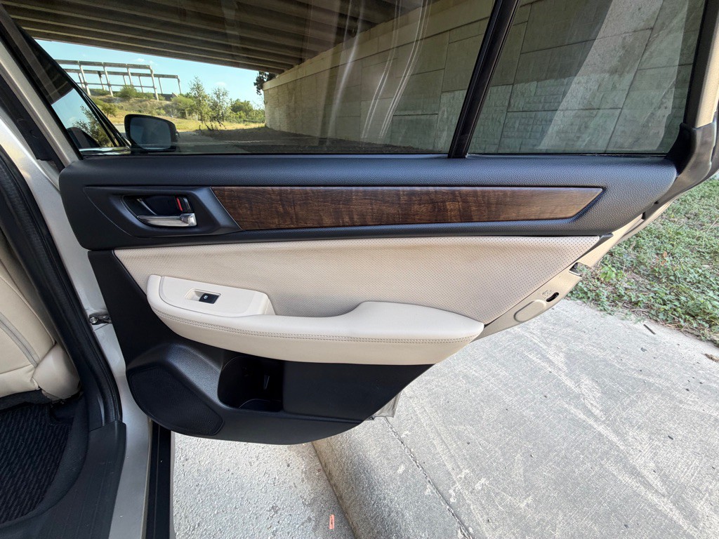2016 Subaru Outback Image 15
