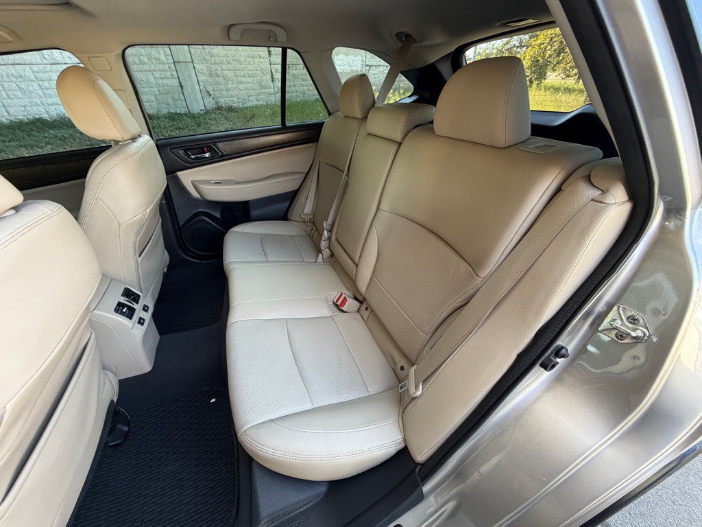2016 Subaru Outback Image 20