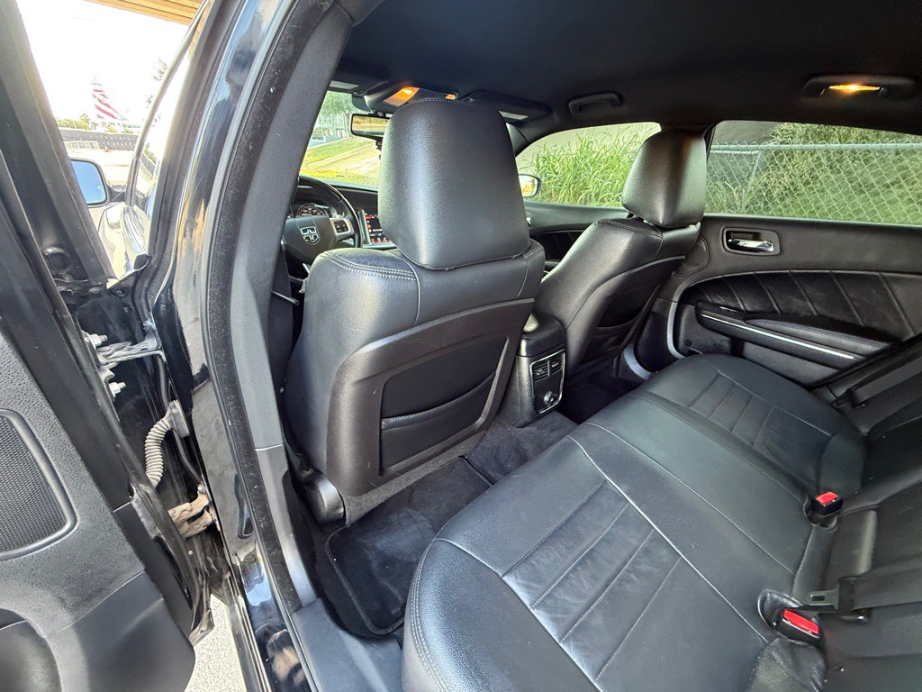 2013 Dodge Charger Image 19