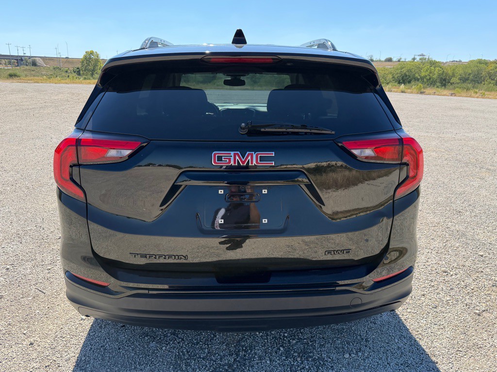 2021 GMC Terrain Image 10