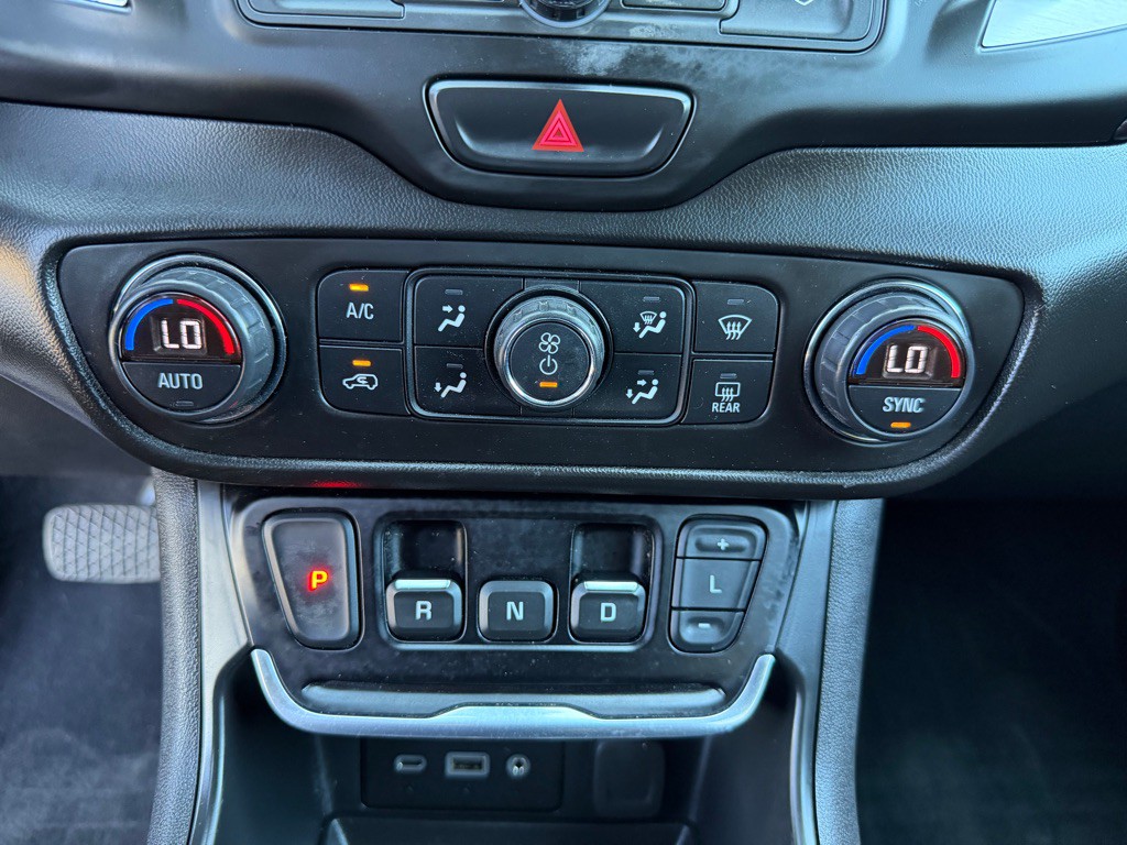 2021 GMC Terrain Image 28