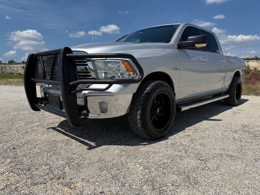 2016 RAM 1500 Image 2