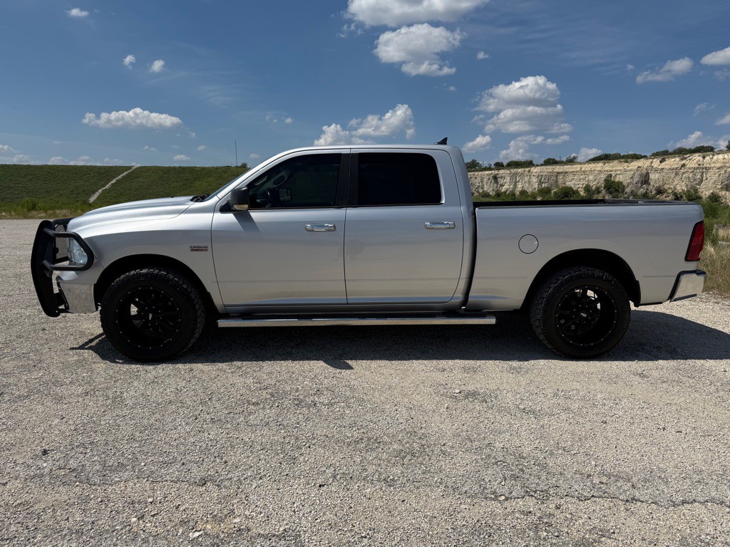 2016 RAM 1500 Image 3
