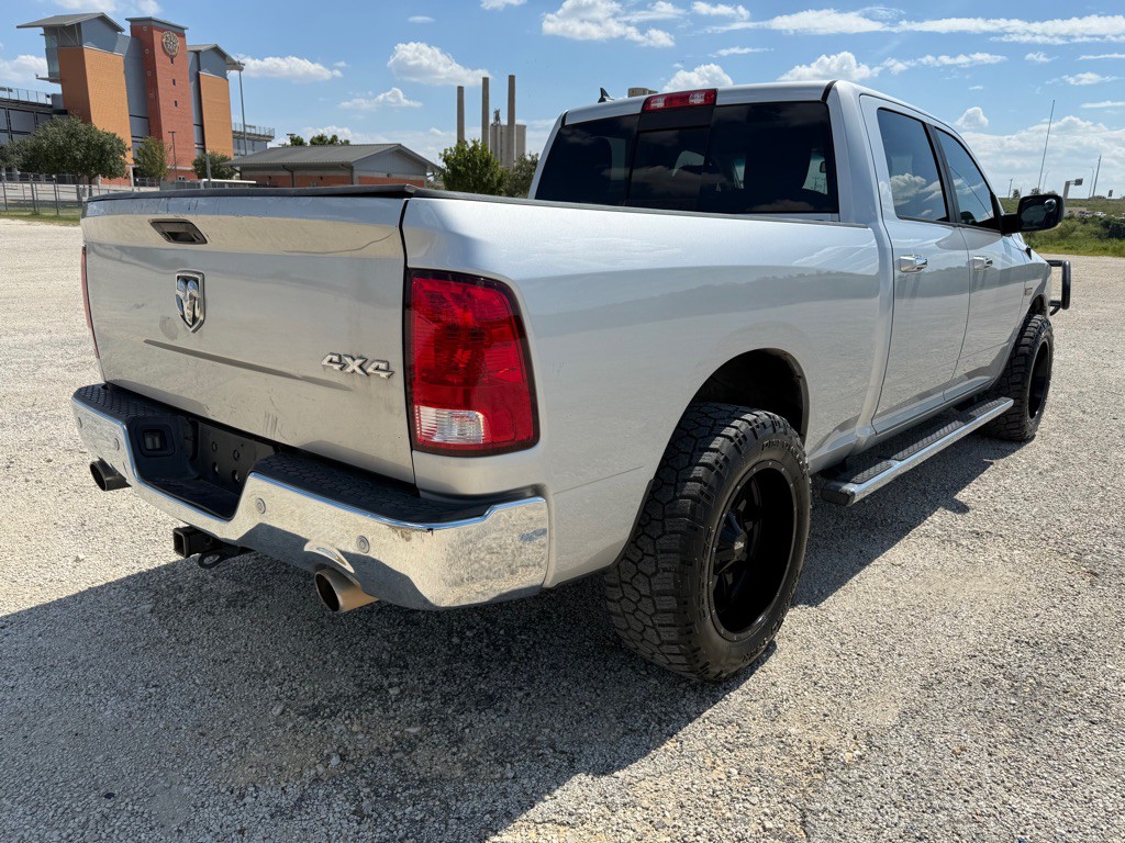 2016 RAM 1500 Image 9