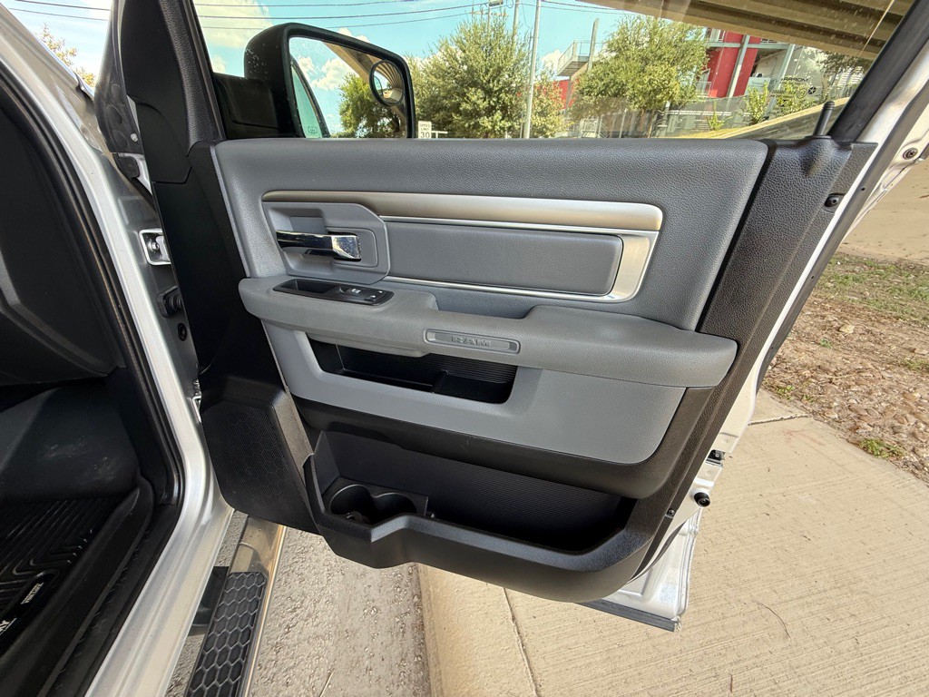 2016 RAM 1500 Image 13