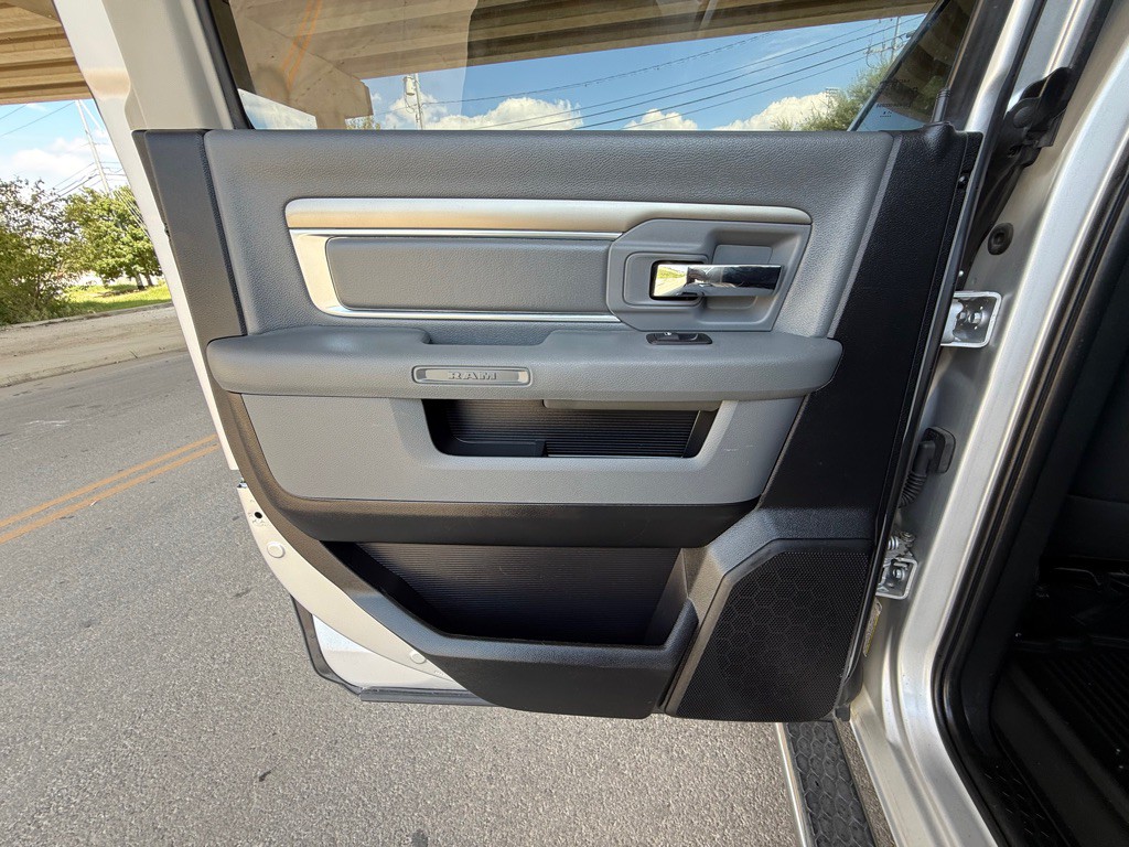 2016 RAM 1500 Image 19
