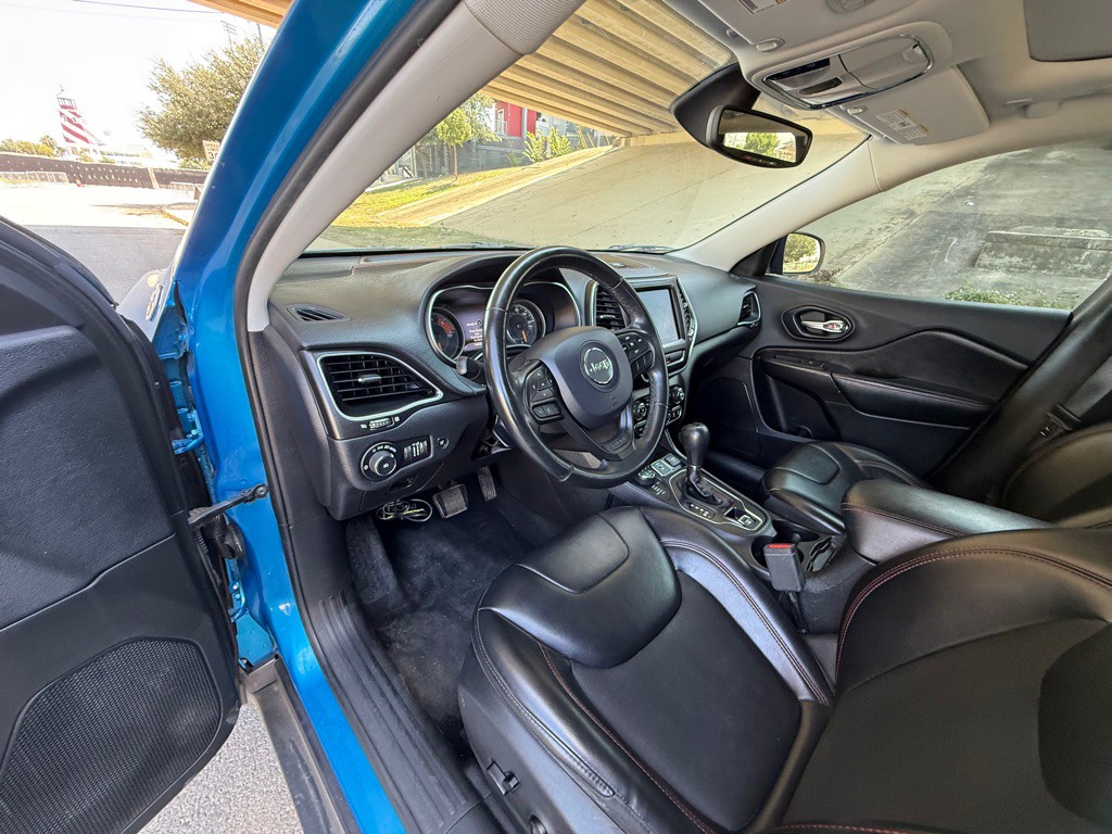 2019 Jeep Cherokee Image 24