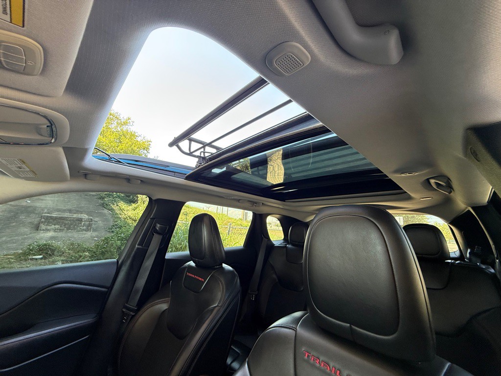 2019 Jeep Cherokee Image 27