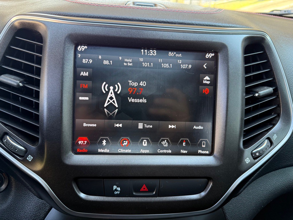2019 Jeep Cherokee Image 29
