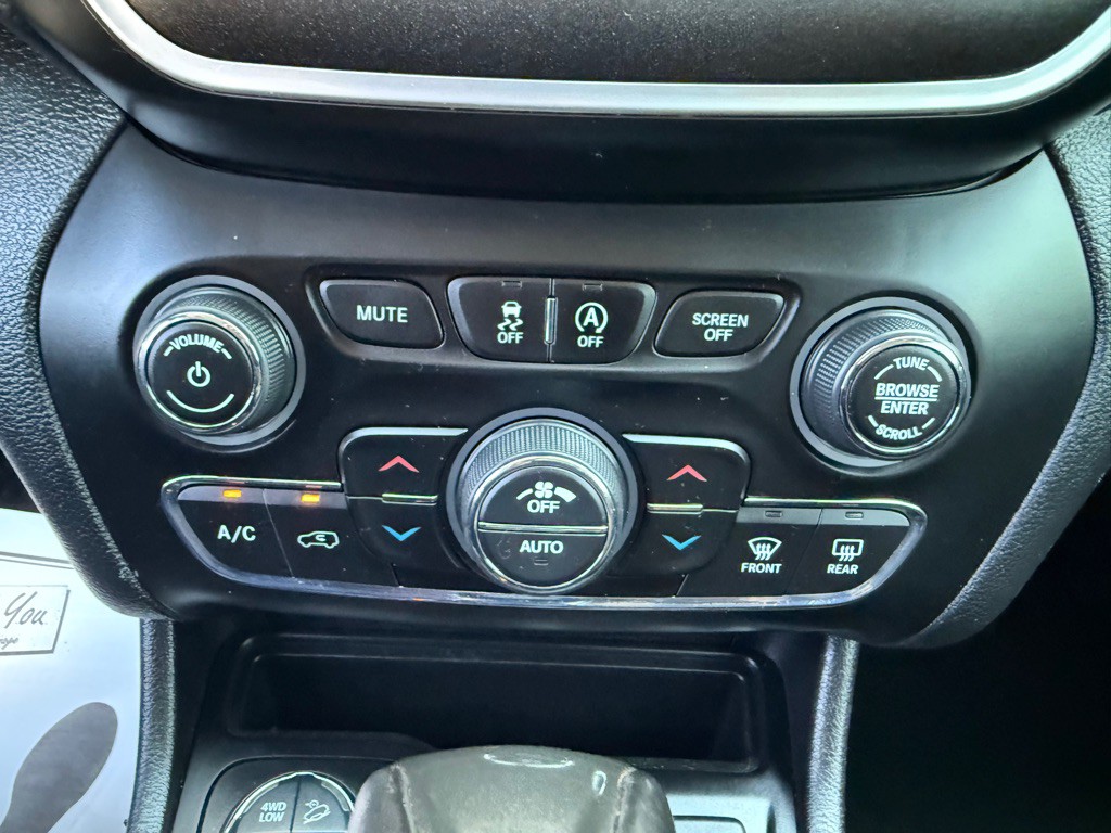 2019 Jeep Cherokee Image 31