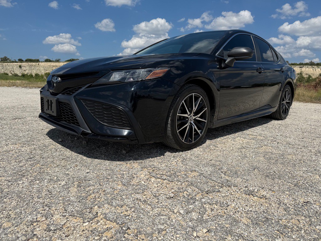 2021 Toyota Camry Image 2