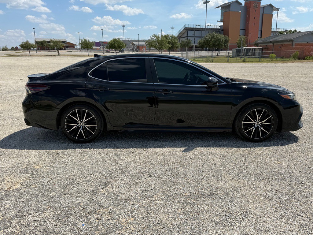 2021 Toyota Camry Image 8