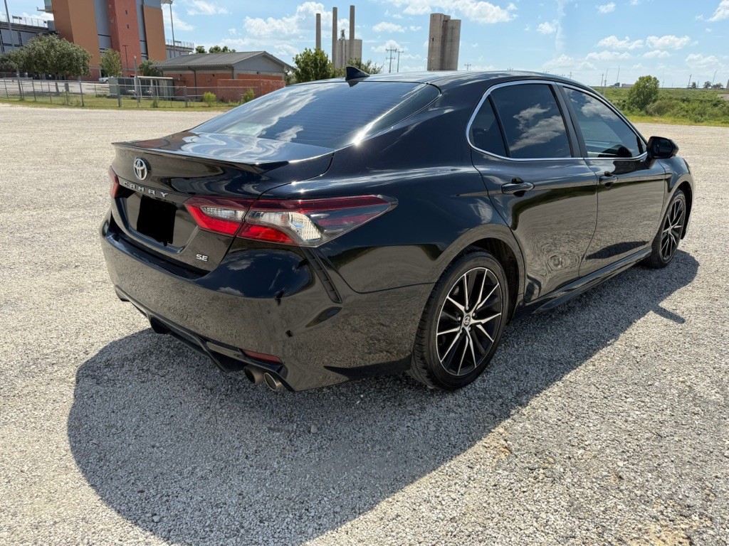 2021 Toyota Camry Image 9