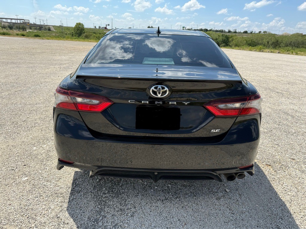 2021 Toyota Camry Image 10