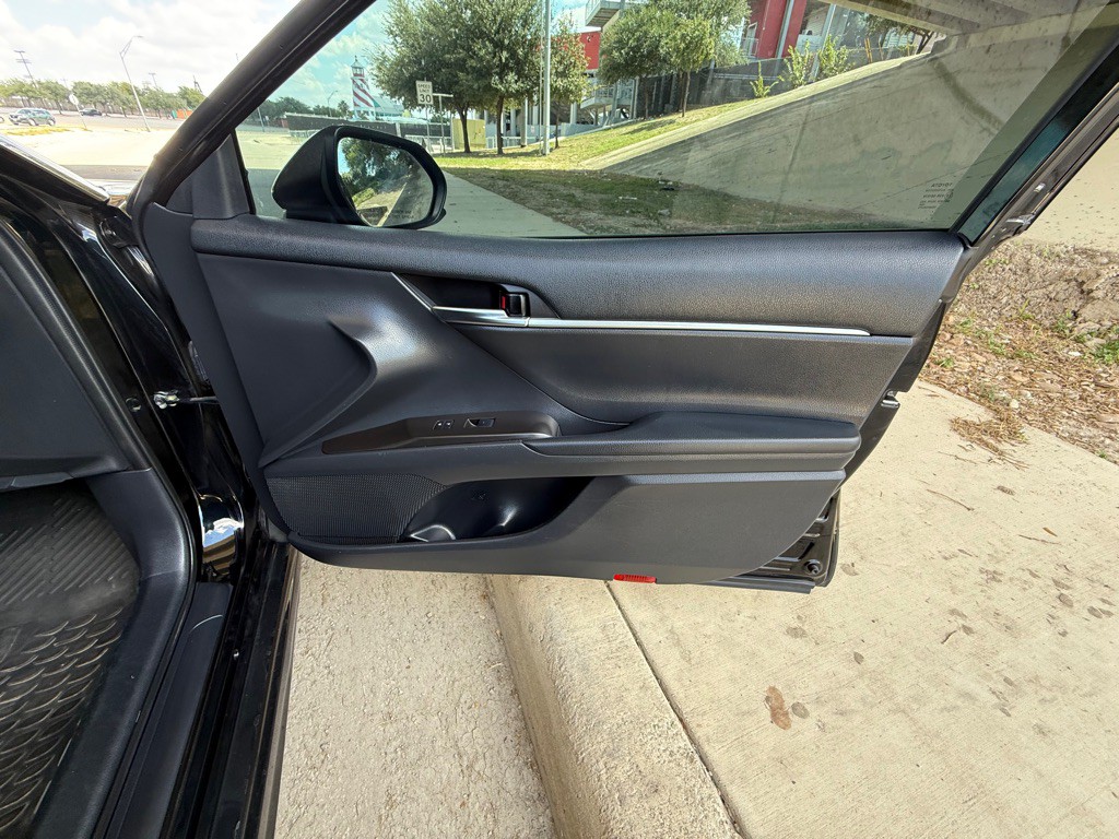 2021 Toyota Camry Image 12
