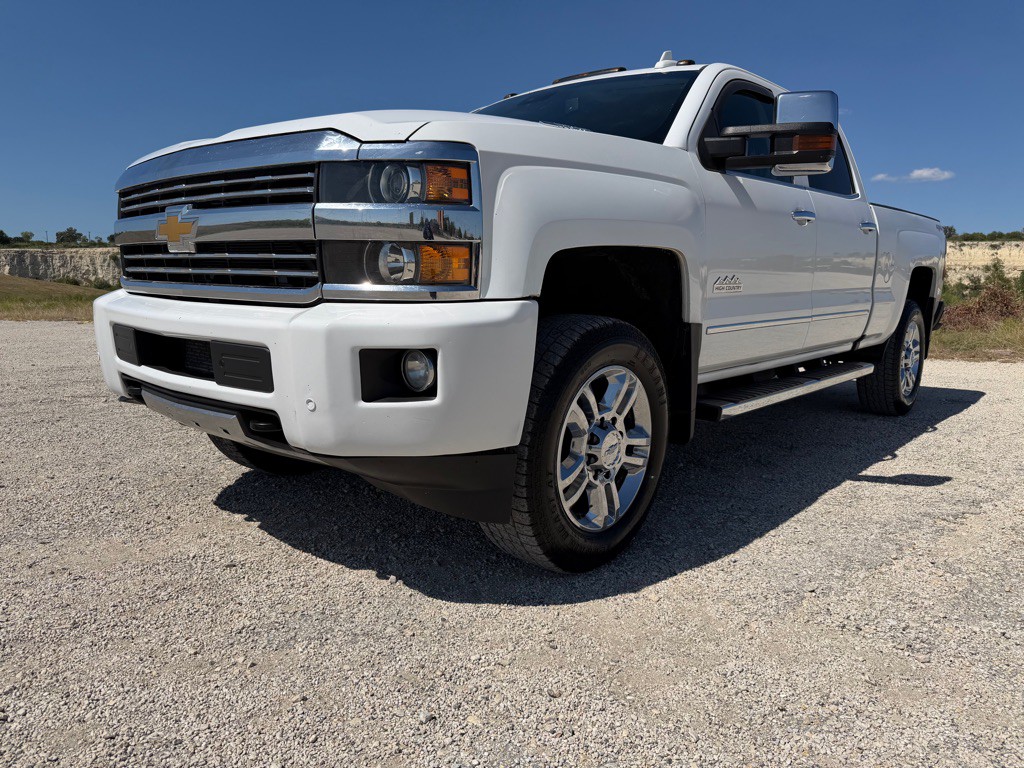 2016 Chevrolet Silverado 1500 Image 2