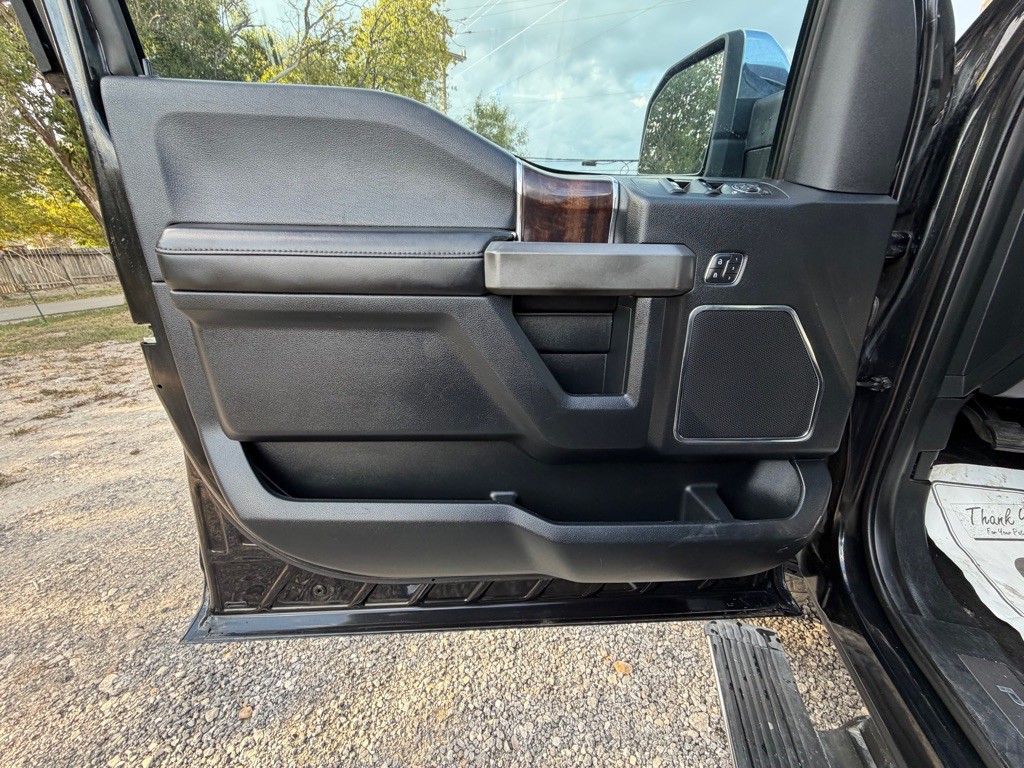2015 Ford F-150 Image 23