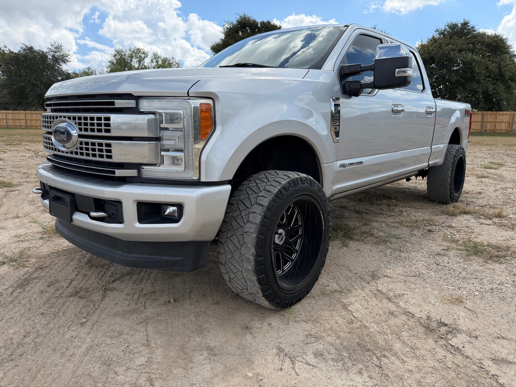 2018 Ford F-250 Image 2