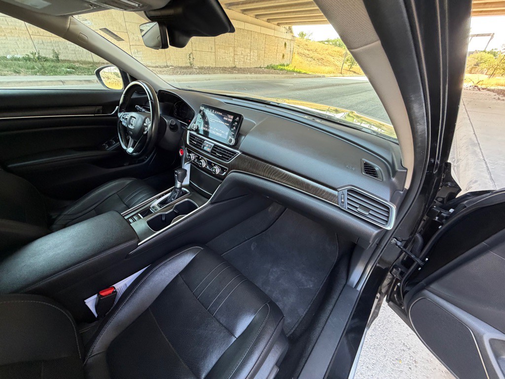 2020 Honda Accord Image 13
