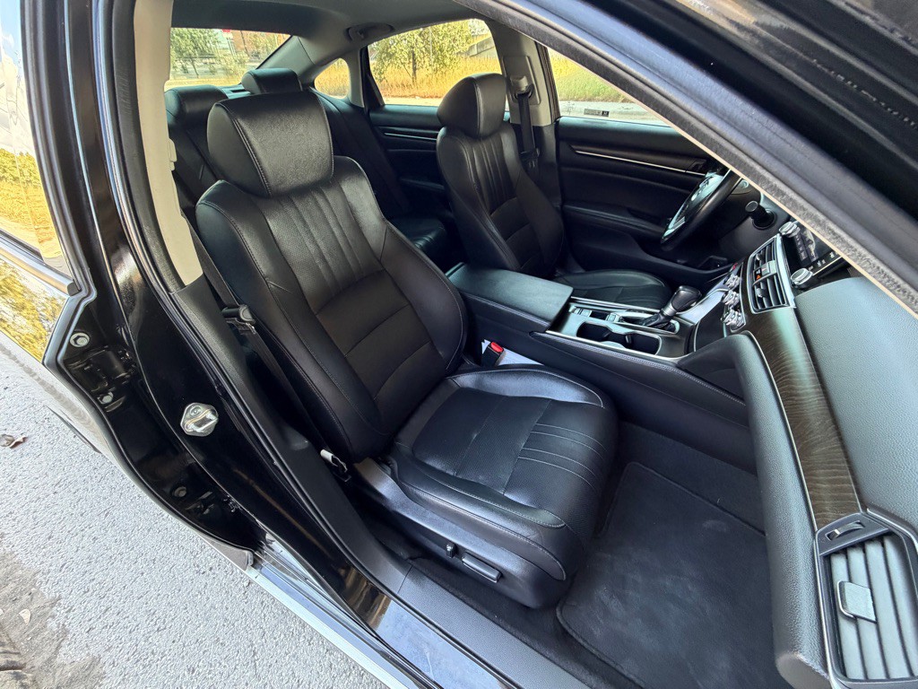 2020 Honda Accord Image 14