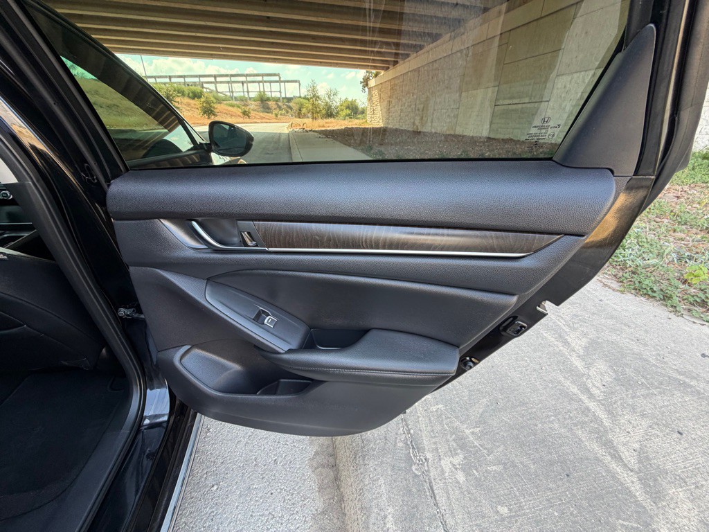 2020 Honda Accord Image 15