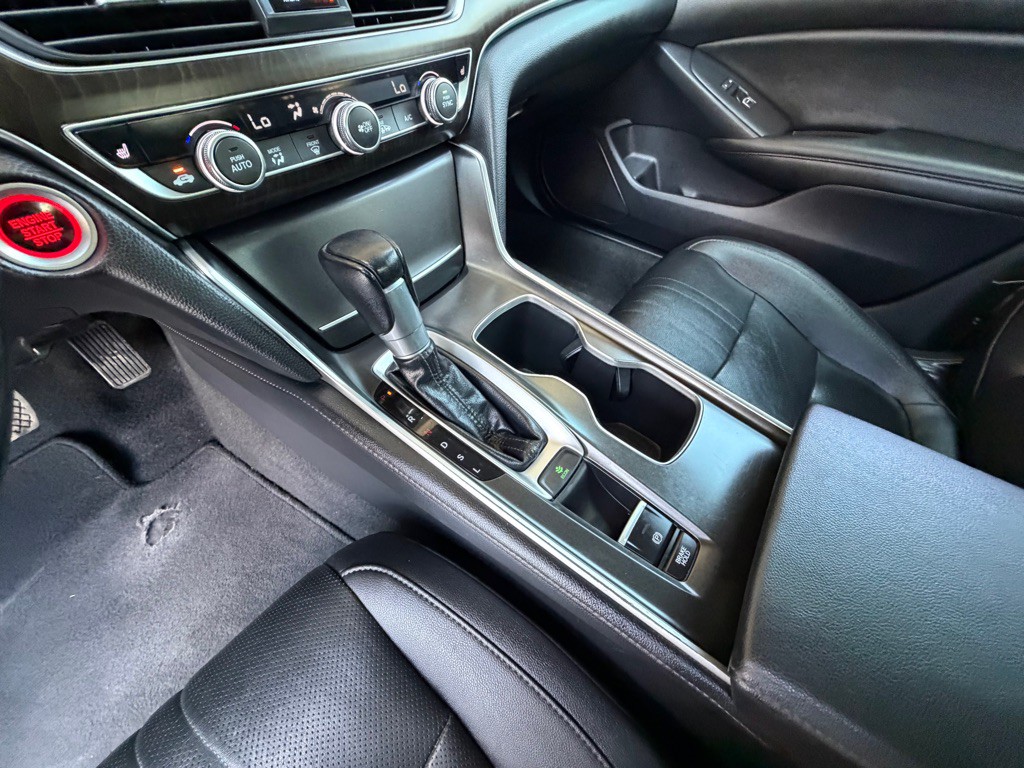 2020 Honda Accord Image 26