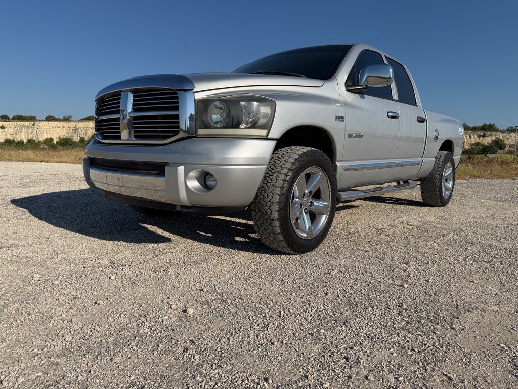 2008 Dodge Ram 1500 Image 2