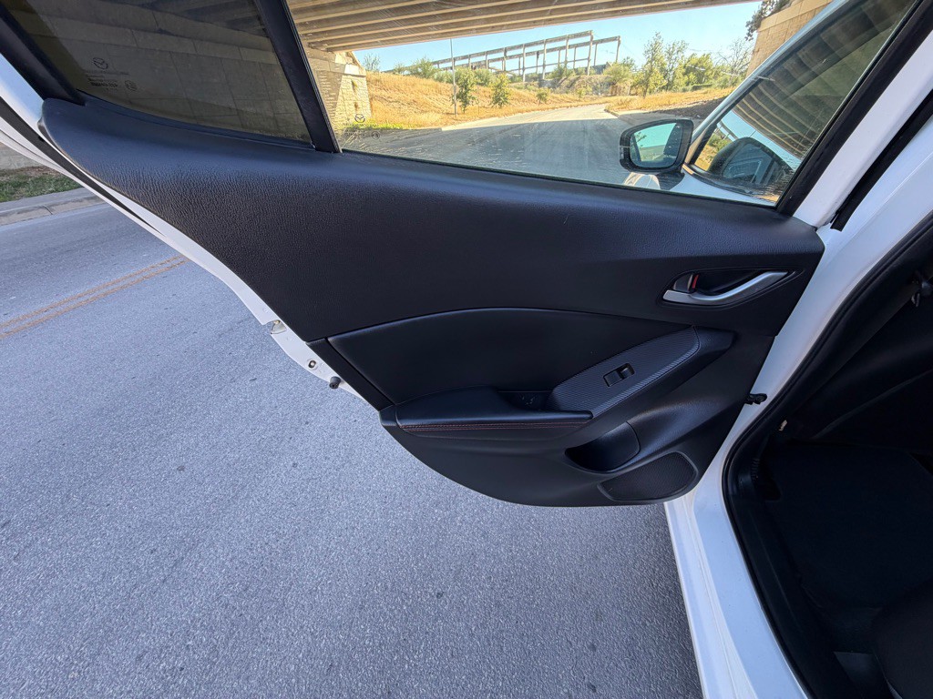 2014 Mazda Mazda3 Image 18