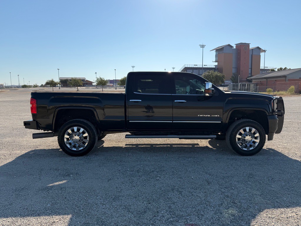 2016 GMC Sierra Image 8