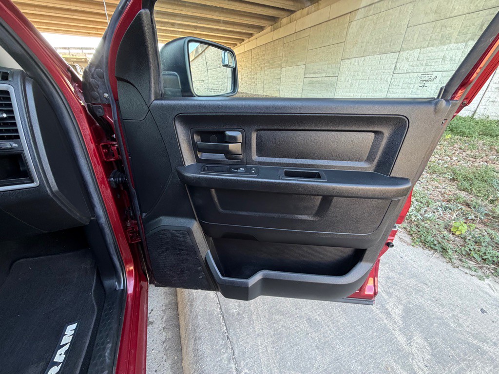 2014 RAM 1500 Image 12