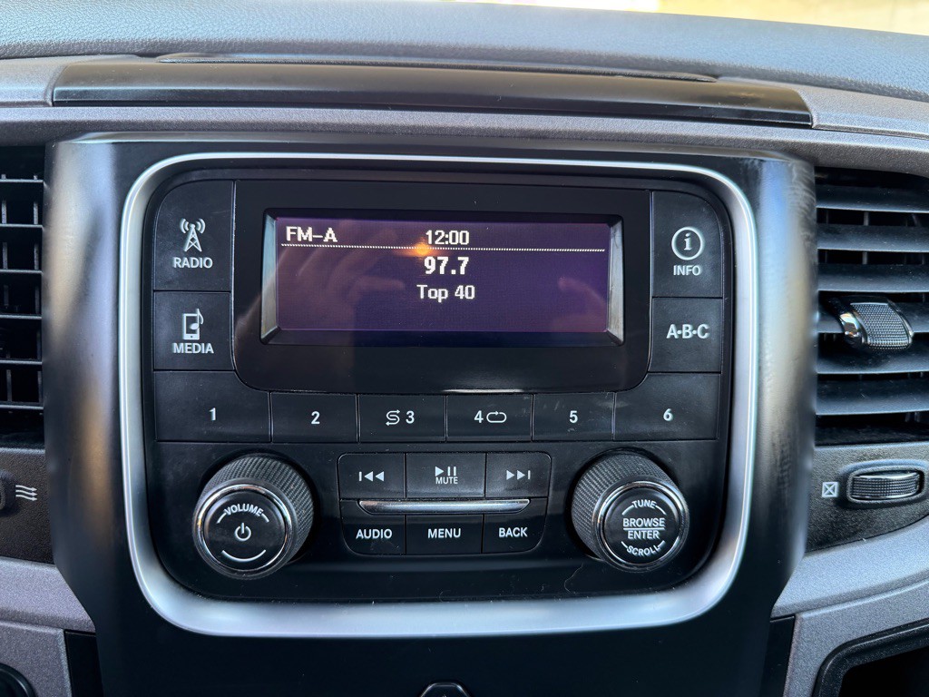 2014 RAM 1500 Image 28