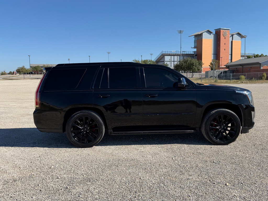 2019 Cadillac Escalade Image 8