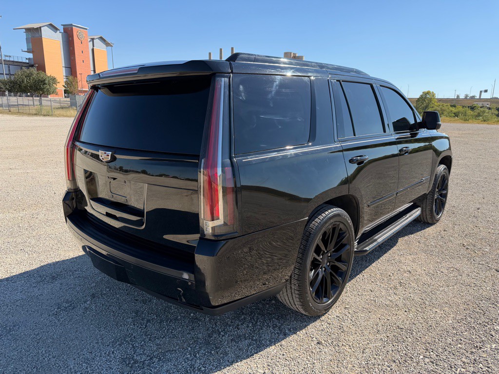 2019 Cadillac Escalade Image 9