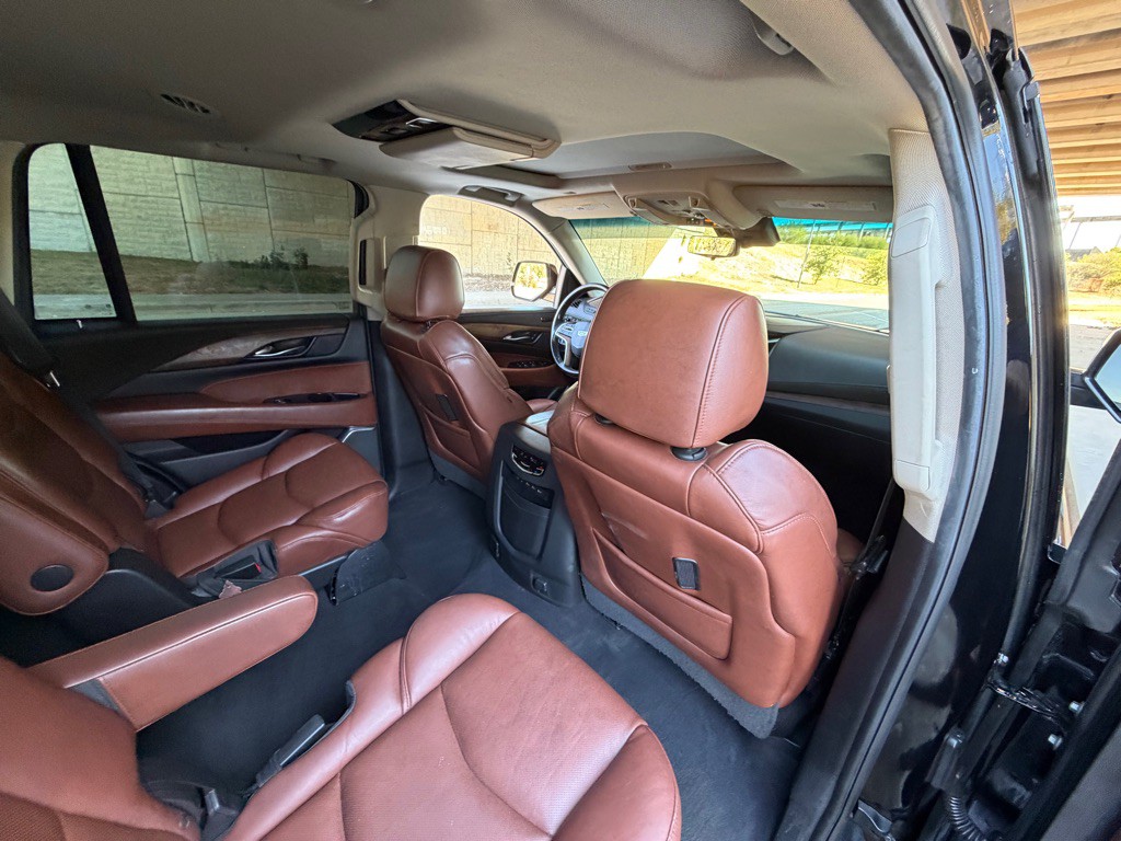 2019 Cadillac Escalade Image 16