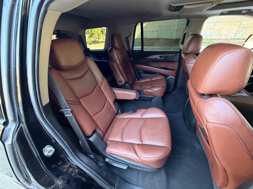 2019 Cadillac Escalade Image 17