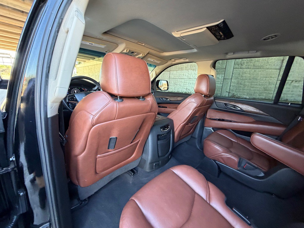 2019 Cadillac Escalade Image 21