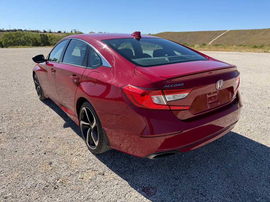 2019 Honda Accord Image 11