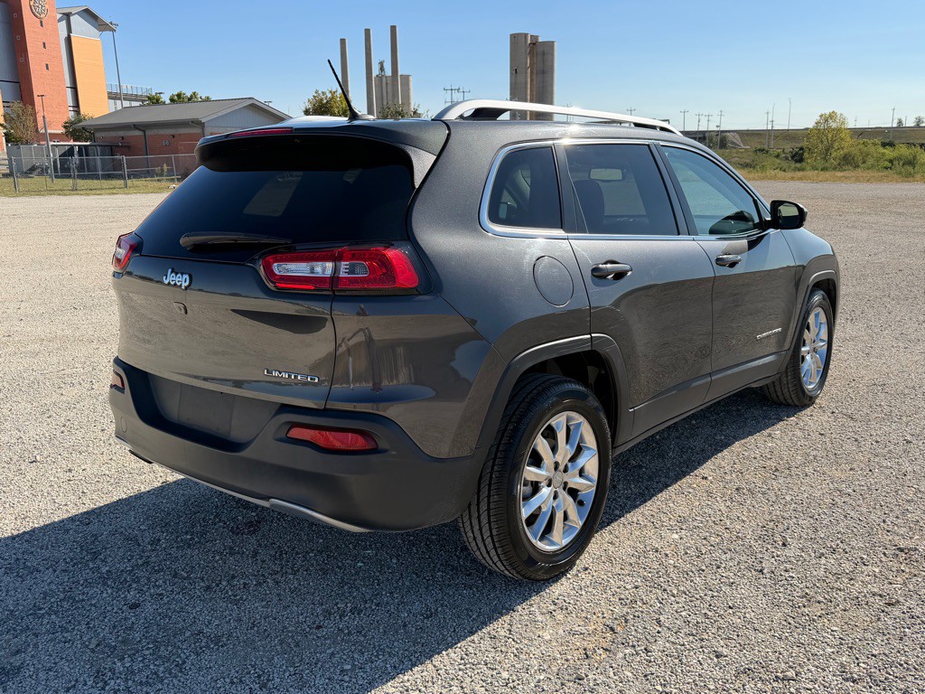 2015 Jeep Cherokee Image 9