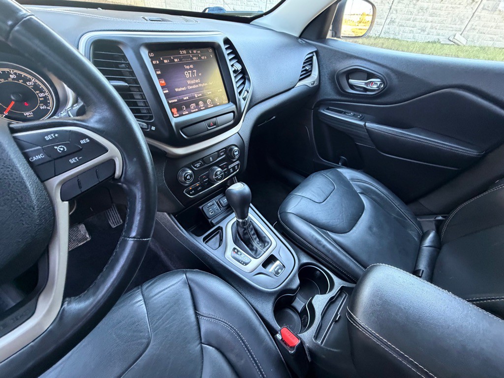 2015 Jeep Cherokee Image 27