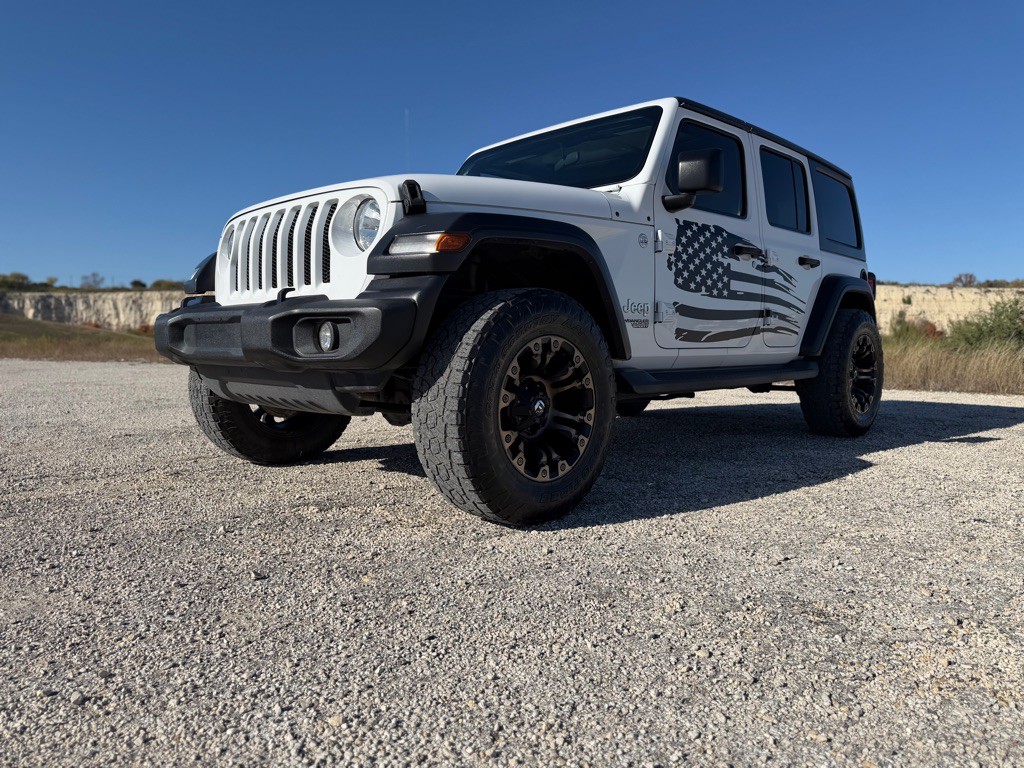 2019 Jeep Wrangler Unlimited Image 2